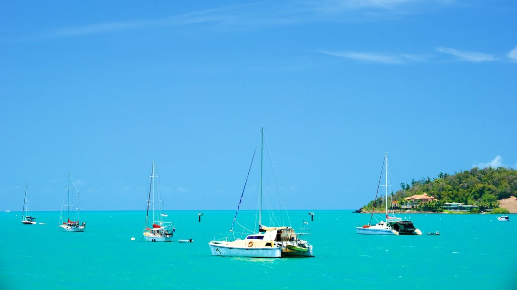 Whitsunday Coast som viser landskap, seiling og kyst