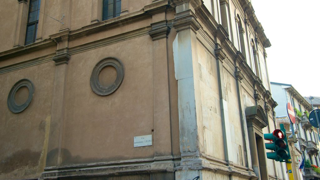 Milan featuring heritage architecture and a church or cathedral