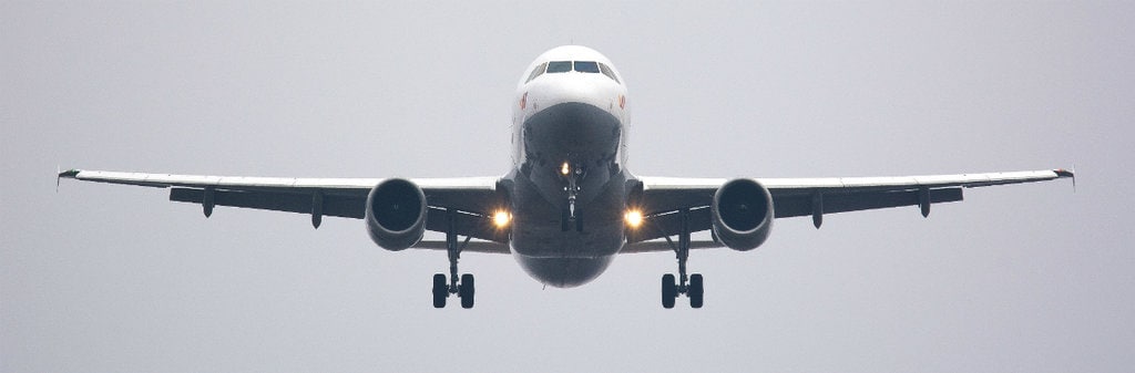flugzeug-landung-1024x337.jpg