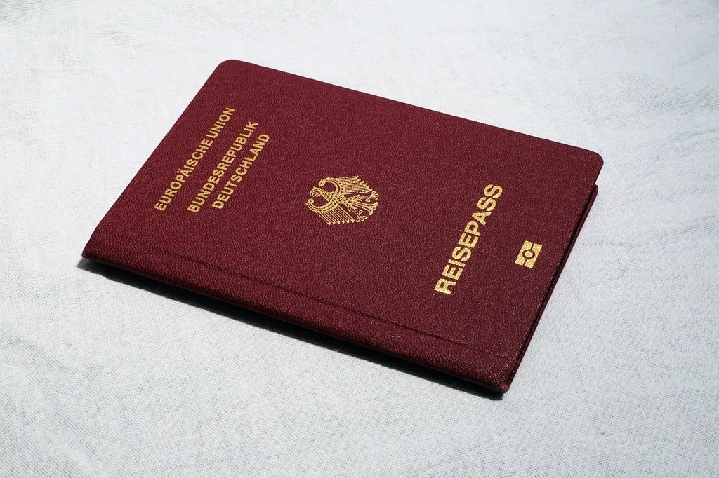 easypass-1024x682.jpg