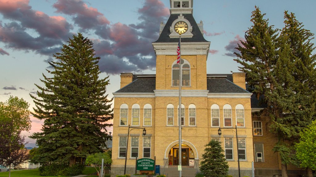 Dillon showing a sunset and heritage architecture