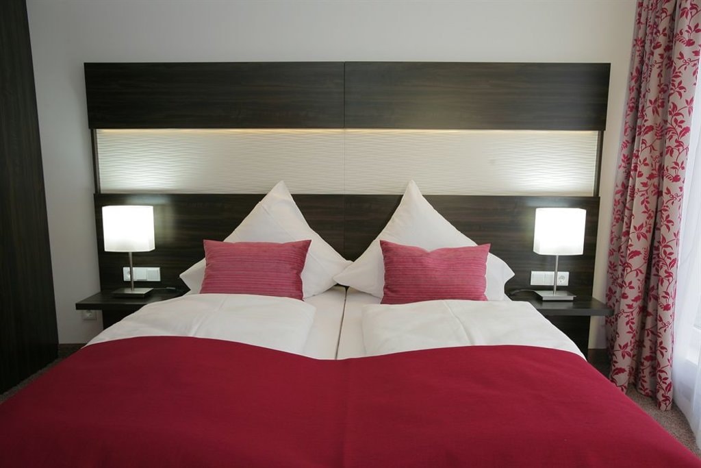 hotel demas city