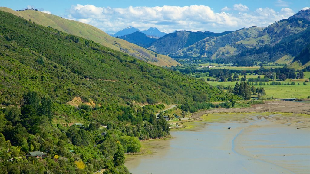 Havelock showing tranquil scenes and a lake or waterhole