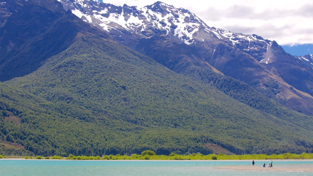 Glenorchy showing a lake or waterhole, mountains and forest scenes