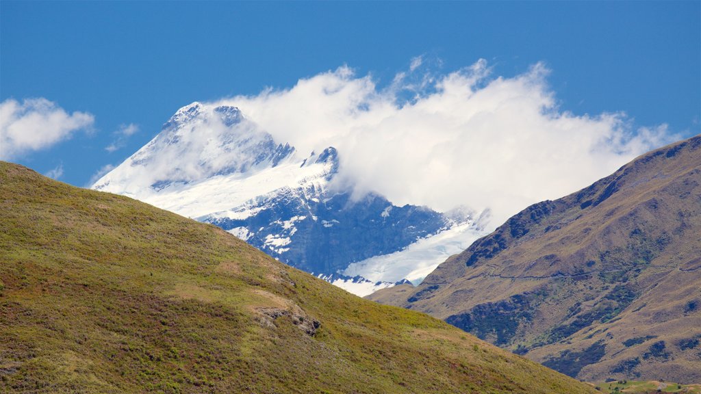 Wanaka que incluye montañas y escenas tranquilas