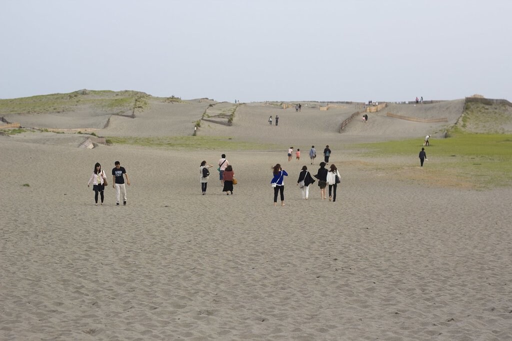 1620px-Nakatajima_sand_dunes.jpg?1567593278