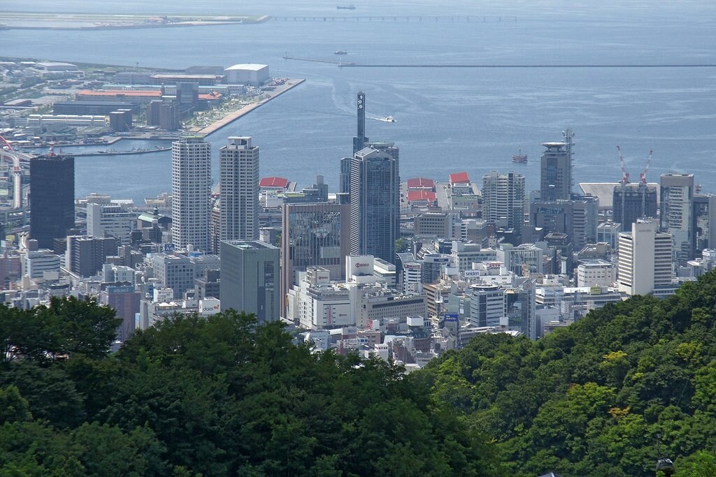 1620px-Kobe_city_hall.jpg?1567593497