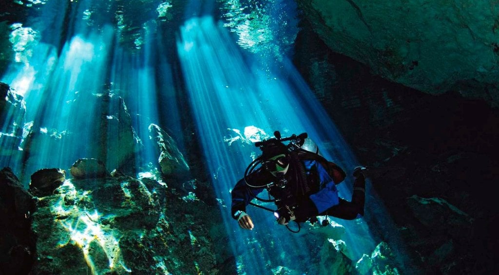 cenote-buceo-yucatan.jpg?1552581878