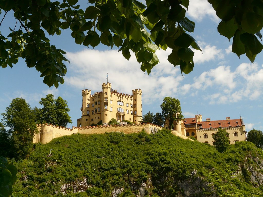 hohenschwangau-chateau-baviere.jpg?1552582625