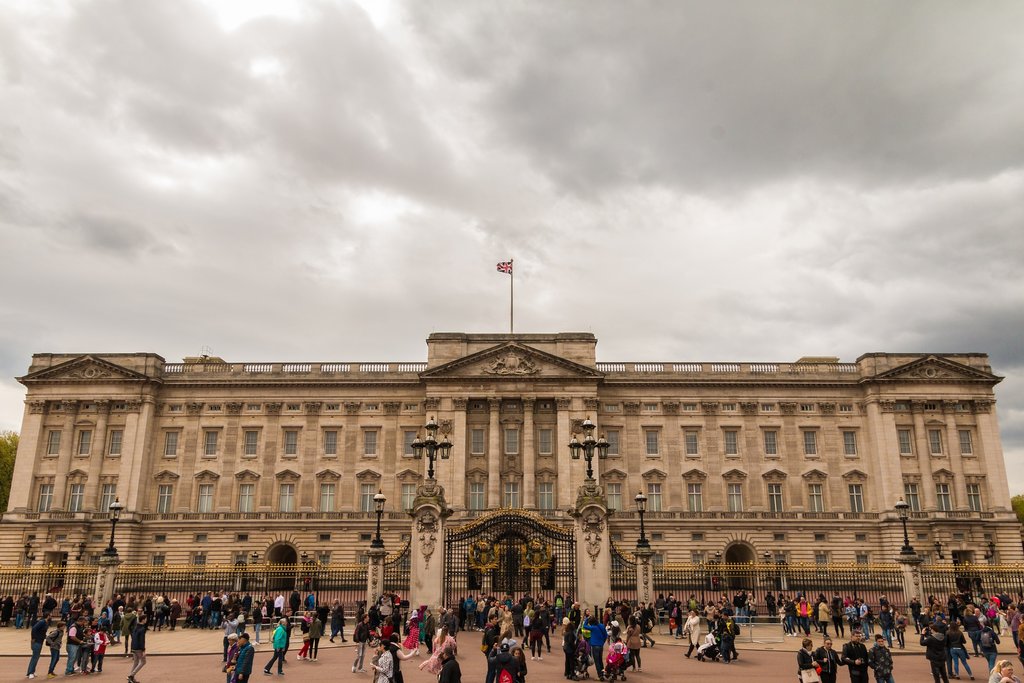 buckingham-palace.jpg?1543335820