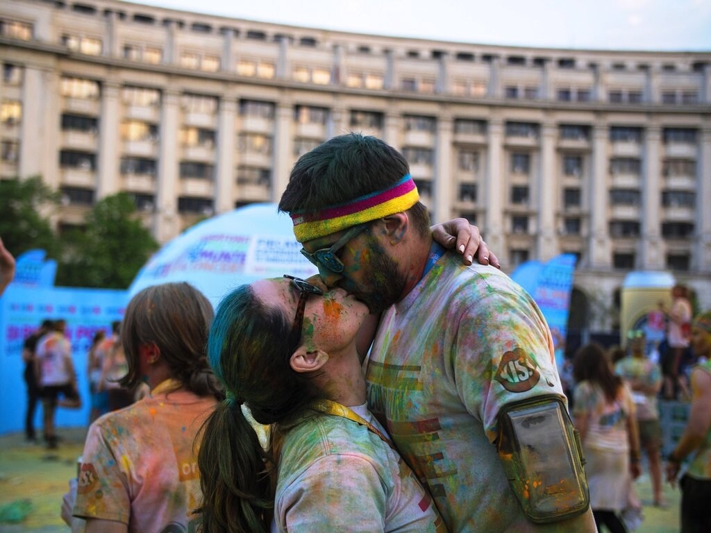 kiss-742229_1920.jpg?1543411378