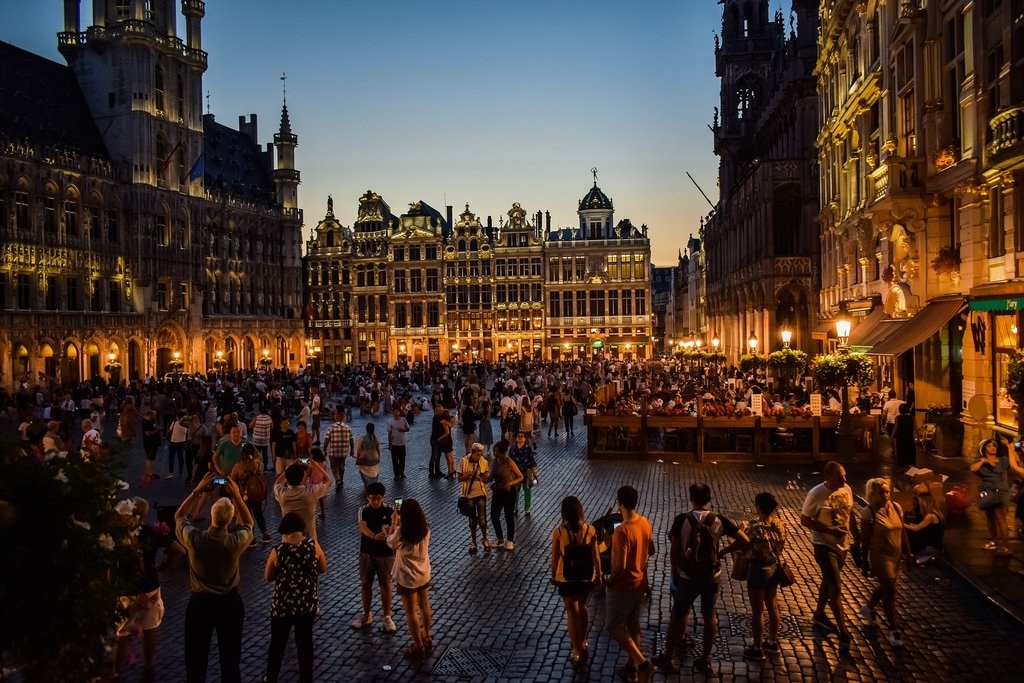 Bruxelles_by_night_CC0.jpg?1544789064