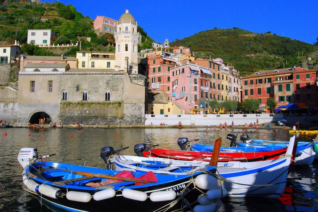 Cinque_Terre_port_CC0.jpg?1545810361