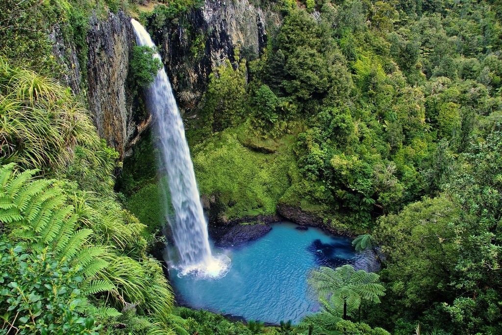 Chute_Bridal_Veil_Nouvelle_Z%C3%A9lande_%C3%AEle_du_Nord_CC0.jpg?1548422673