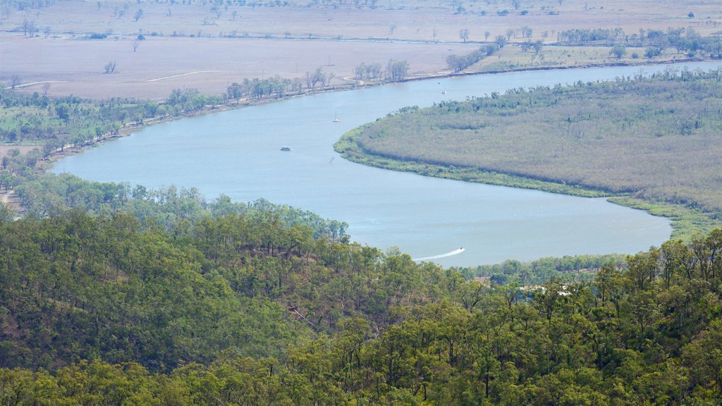 Parque nacional Mount Archer que incluye escenas tranquilas y un río o arroyo