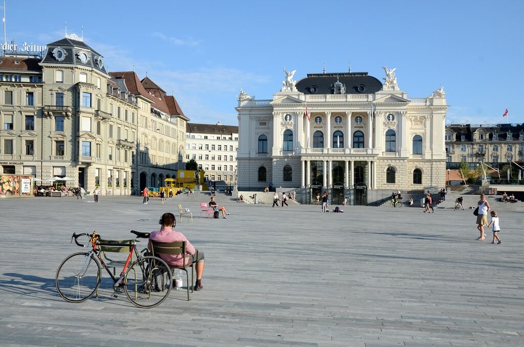 zurich-opera-house-2213737_1920.jpg?1550332100