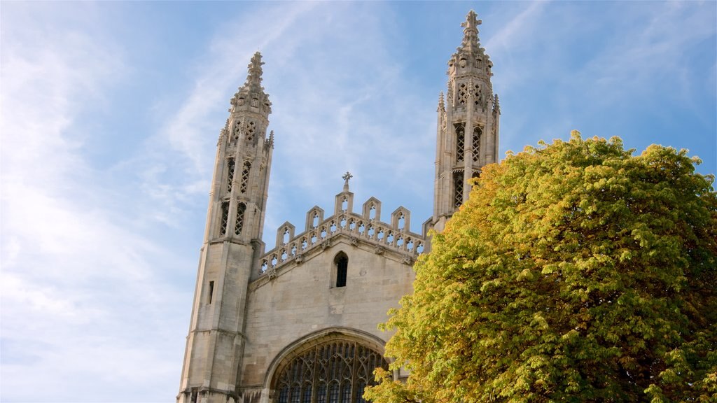 Kapel King\'s College menunjukkan gereja atau katedral dan objek warisan