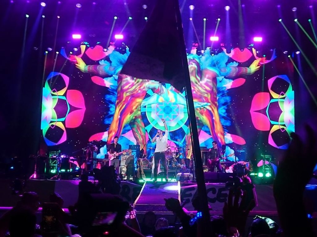 Coldplay_at_Glastonbury_2016__283_29.jpg?1561726576