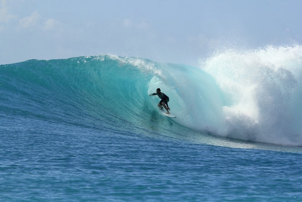 surfing-2686393_1920.jpg?1566120394