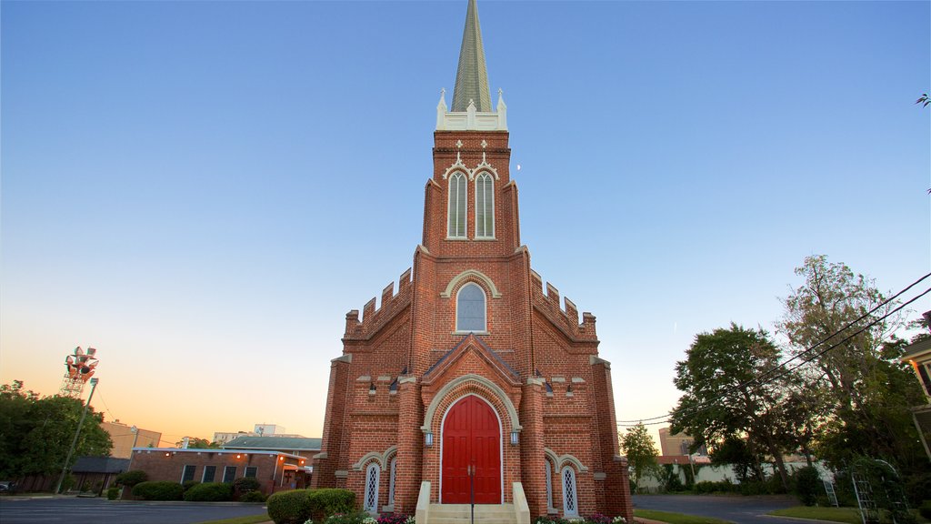 Columbia som omfatter kulturarvsgenstande, en have og en kirke eller en katedral