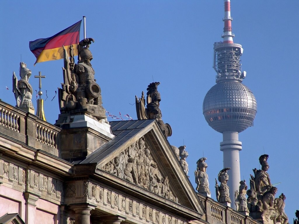 berlin-reichstag.jpg?1561368995