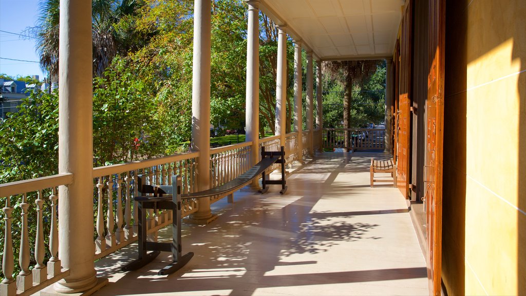 Aiken-Rhett House mettant en vedette maison et patrimoine historique