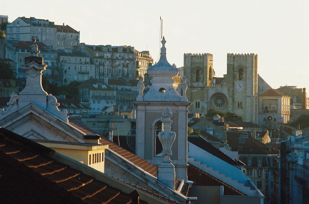 Catedral_de_Lisboa.jpg?1569585236