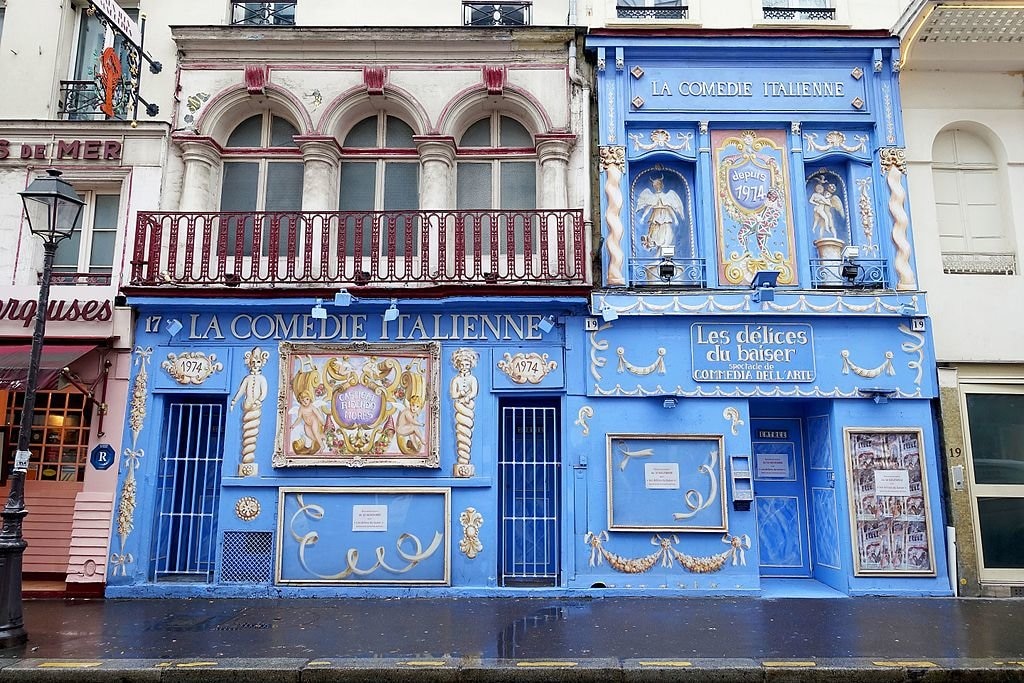 Com%C3%A9die_Italienne-Rue_de_la_Gait%C3%A9_Paris__France_November_2016-1024-px.jpg?1569522454