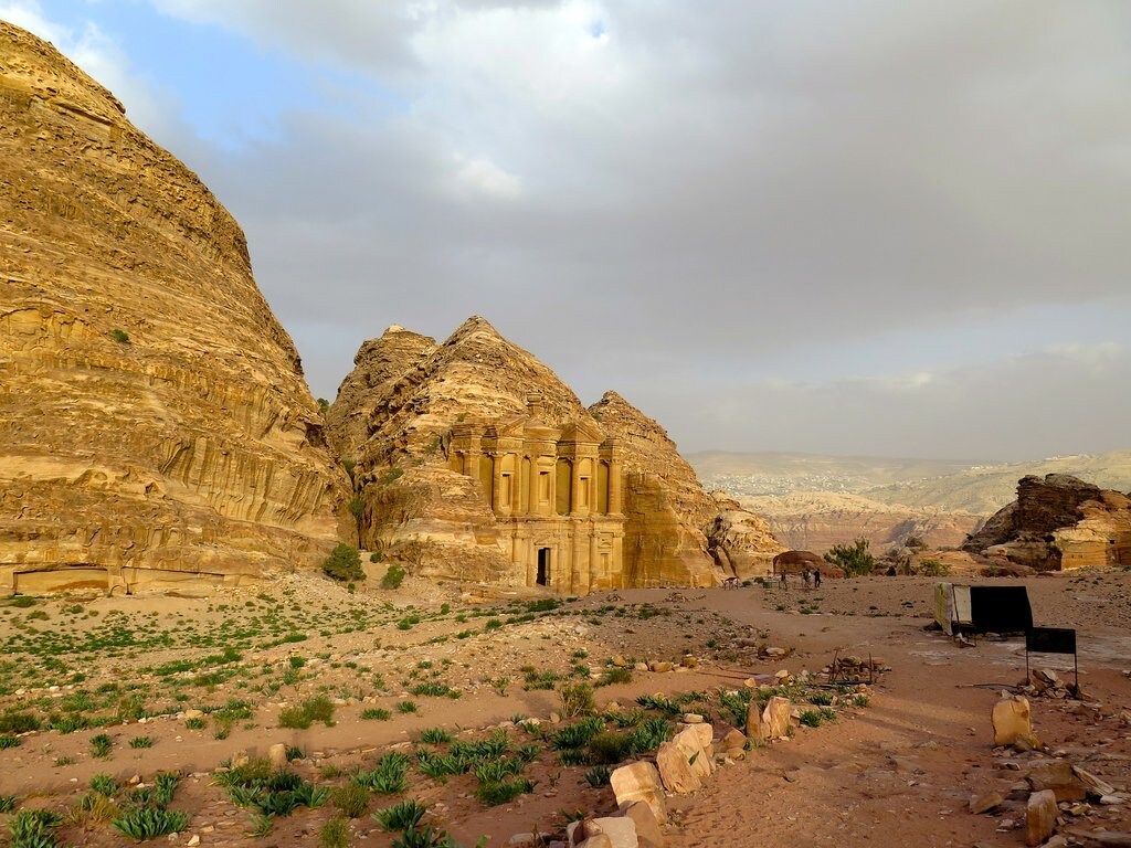 petra-522534_1920.jpg?1565263525