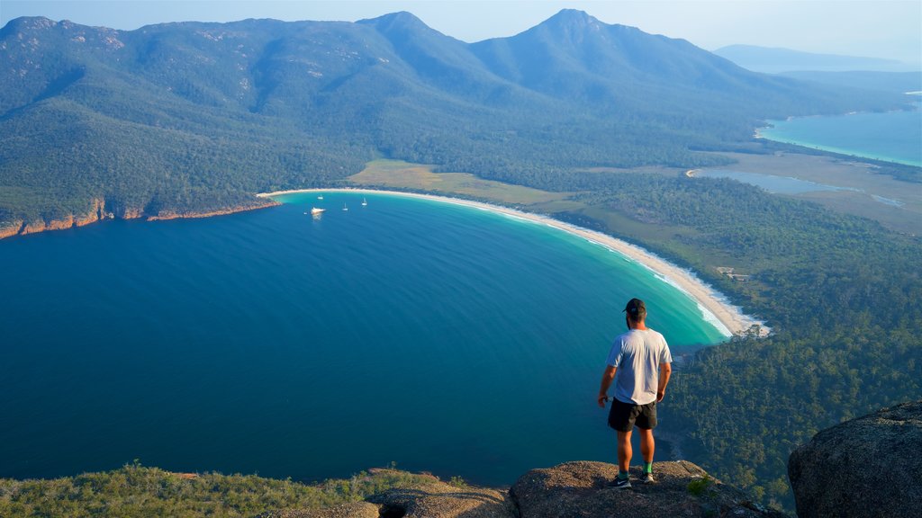 Austrália que inclui paisagem, cenas tranquilas e paisagens litorâneas