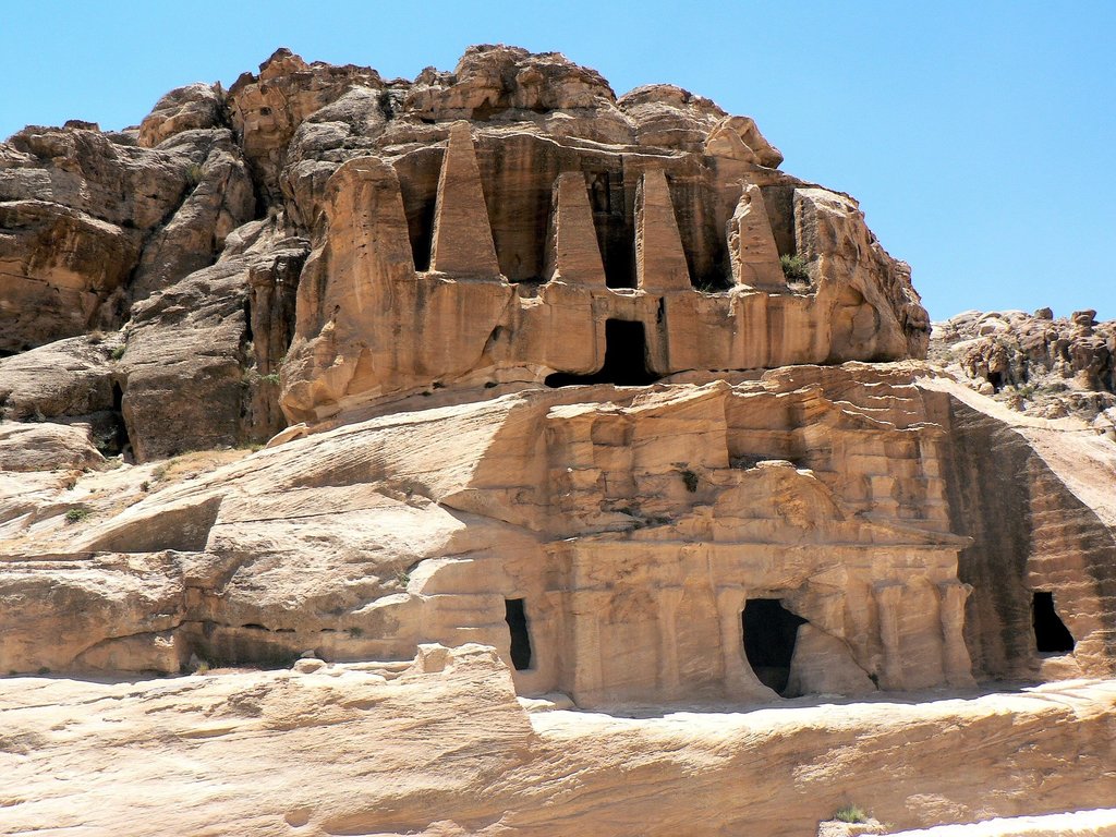 Tombeaux_Petra.jpg?1565337213