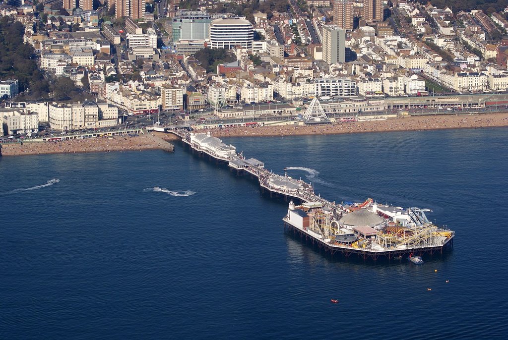 1613px-Brighton_Pier__Brighton__East_Sussex__England-2Oct2011_%281%29.jpg?1571041997