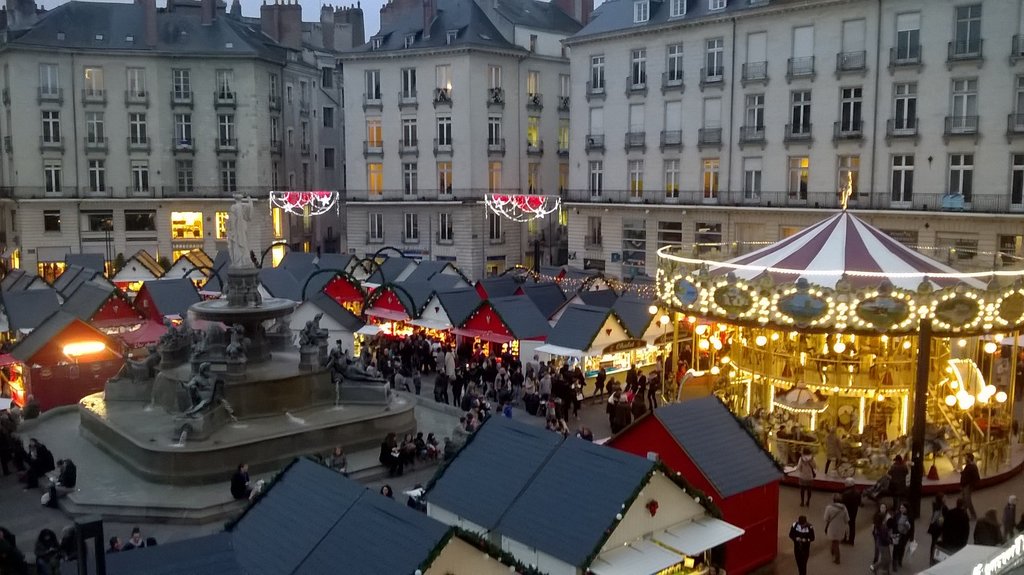 March%C3%A9_de_Noel_de_Nantes.jpg?1543333950