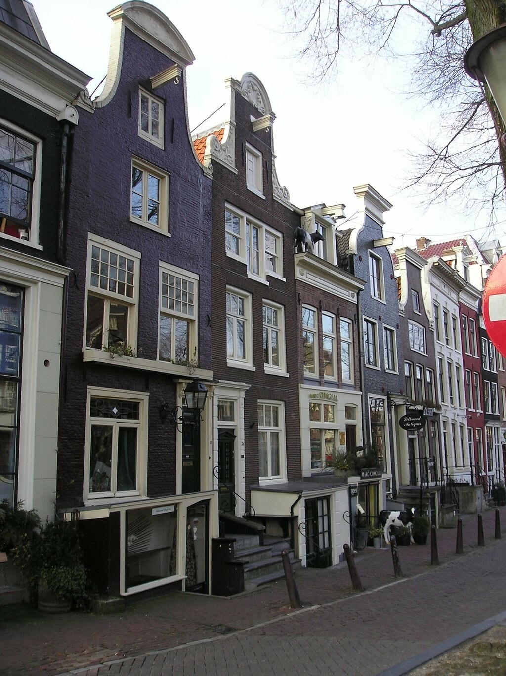 anne-frank-museum-266949_1920.jpg?1566833235