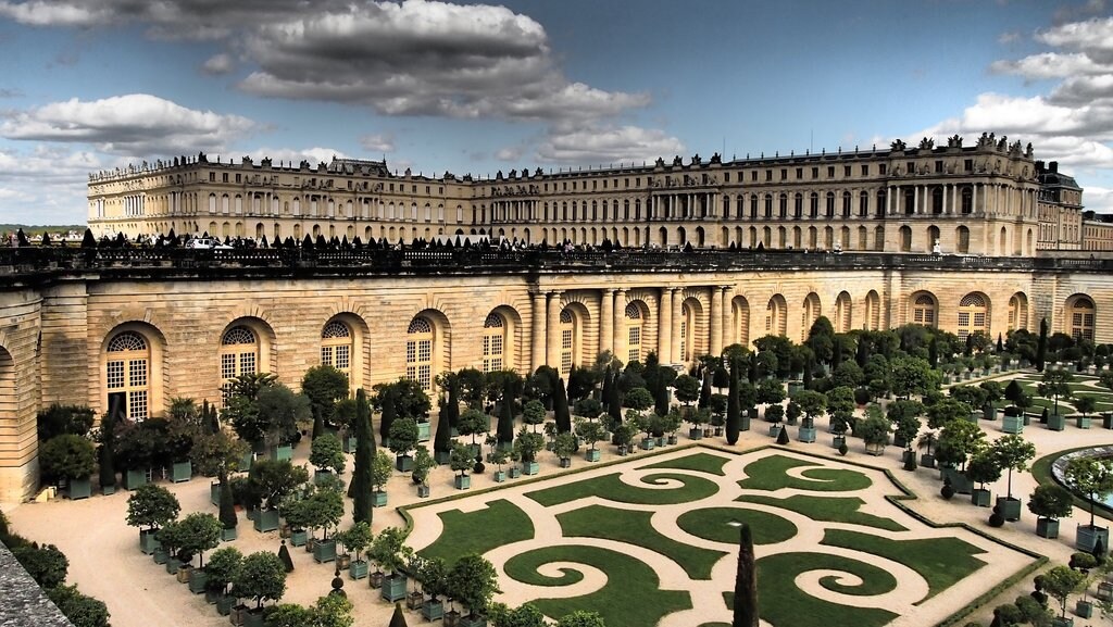 versailles-880359_1920.jpg?1568105490