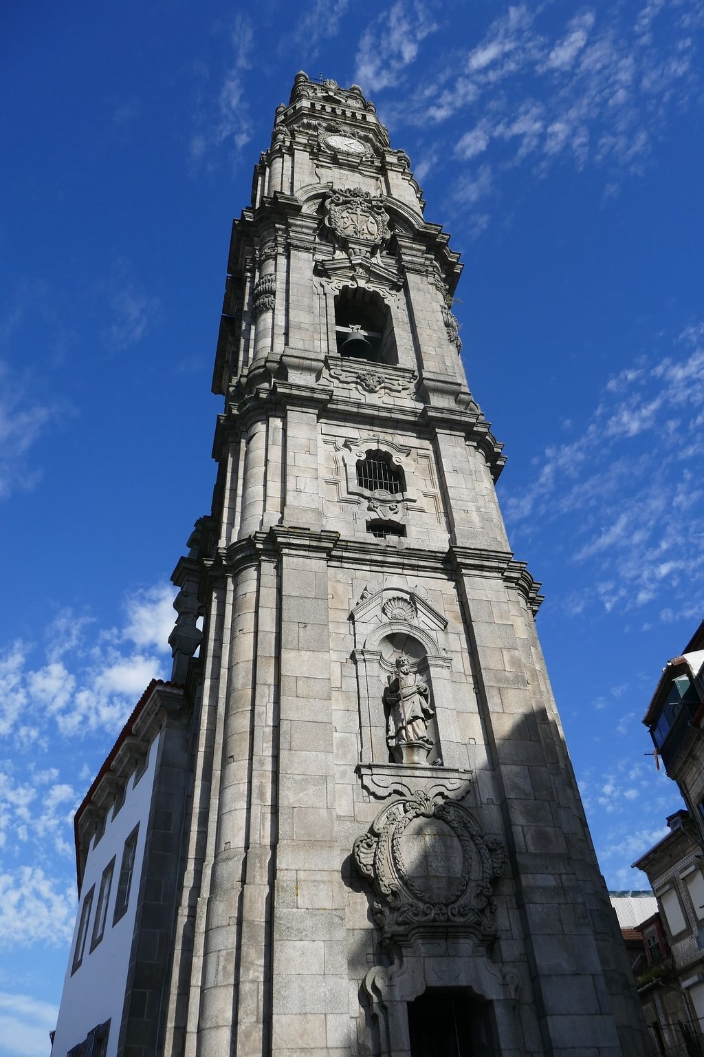 la_torre_de_los_Cle%CC%81rigos.jpg?1570728365