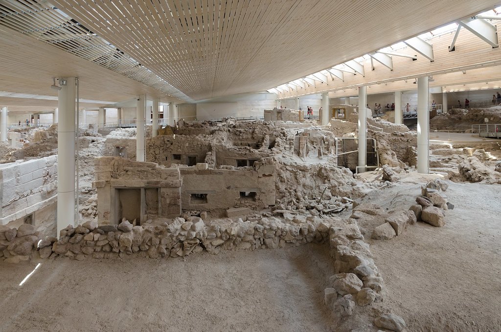 1630px-Archaeological_site_of_Akrotiri_-_Santorini_-_July_12th_2012_-_81.jpg?1571914911