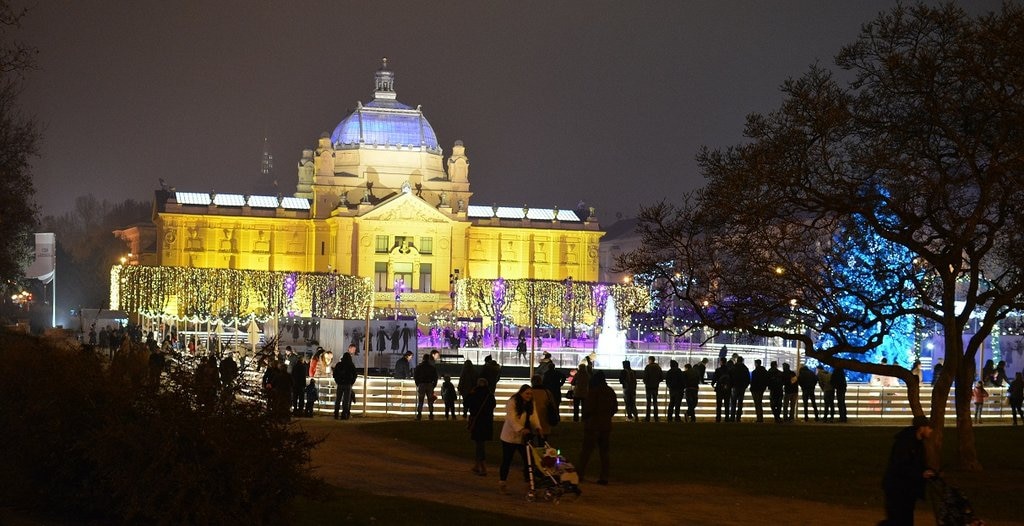3237px-Zagreb_Advent_20151215_DSC_3850.jpg?1571132683