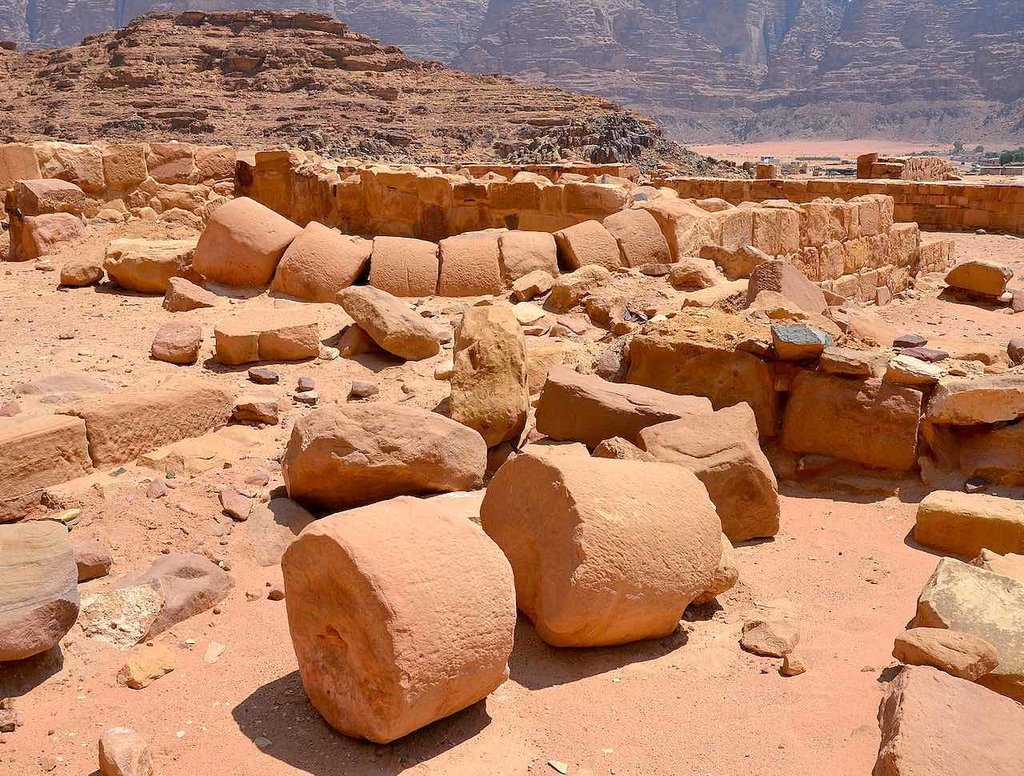 1631px-Remains_of_a_Nabataean_temple__Wadi_Rum__Jordan_%2833808374270%29.jpg?1565003944