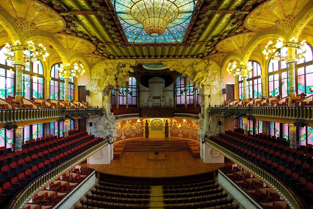 1620px-Palau_de_la_M%C3%BAsica_Catalana__the_Catalan_Concert_Hall.jpg?1573137309