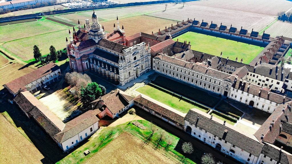 certosa-di-pavia-4044916_1920.jpg?1574159059