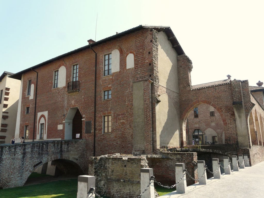 Abbiategrasso-castello_visconteo.jpg?1527242590