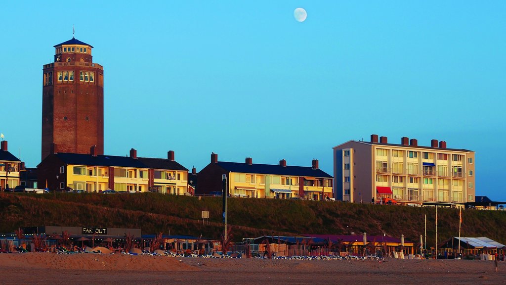 Zandvoort which includes a coastal town and a beach