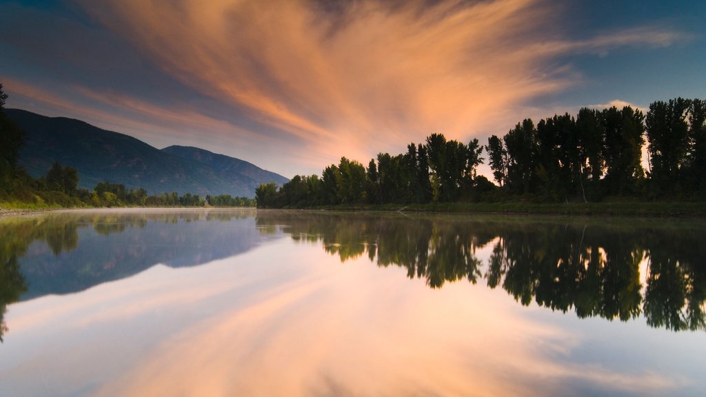 Bonners Ferry which includes a river or creek