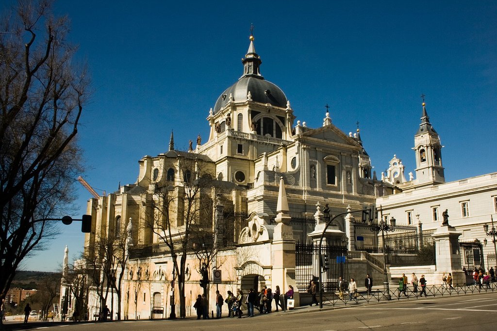 1620px-Catedral_de_la_Almudena_%28Madrid%29_15.jpg?1575974736