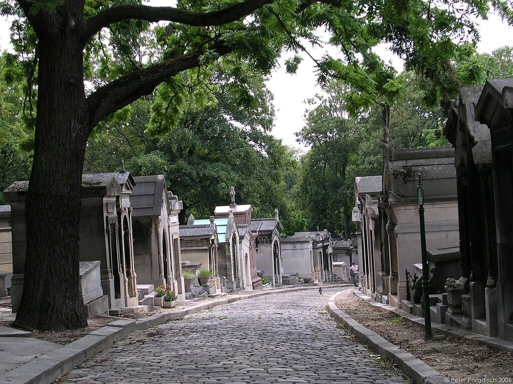 1440px-Pere_Lachaise_Chemin_Errazu.jpg?1576232786