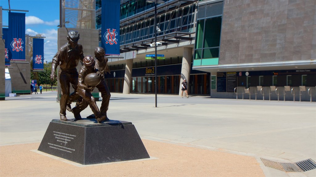 Melbourne Cricket Ground showing a statue or sculpture