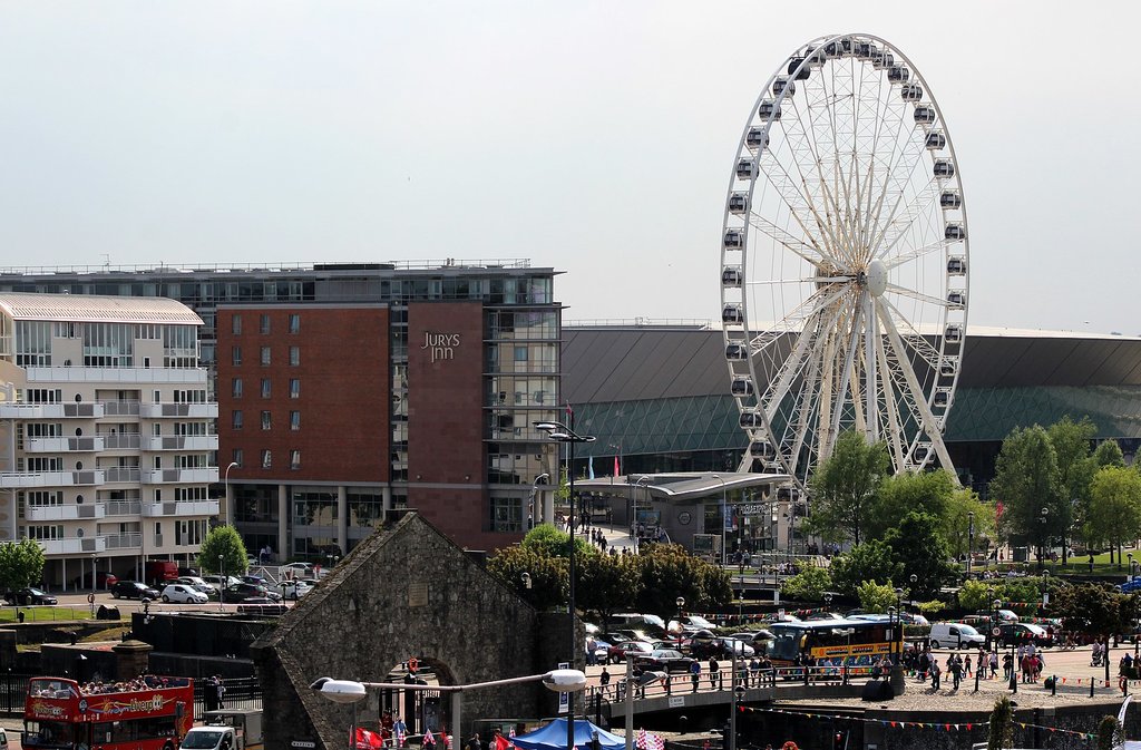 1644px-Liverpool_Echo_Wheel_from_John_Lewis.jpg?1576506717