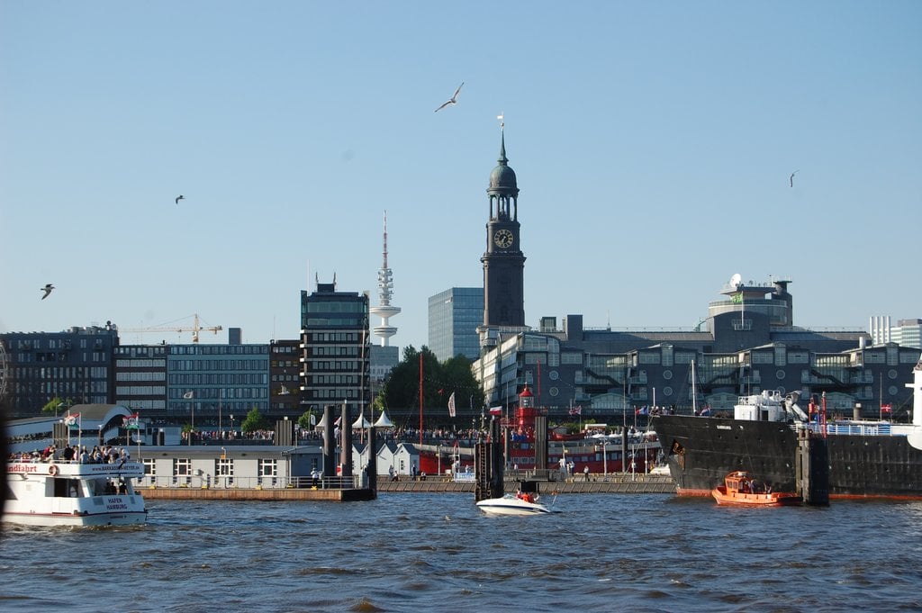 hamburg-hafen-schiffe-banner.jpg?1578577538