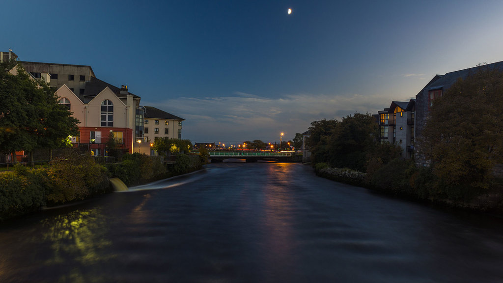 1920px-Galway_at_Sunset_%288112576977%29.jpg?1577183277